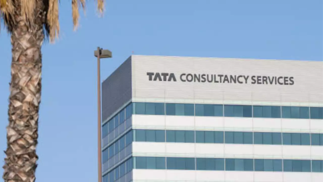 TCS ਨੇ 100 ਕਰੋੜ ਦੀ ਧੋਖਾਧੜੀ ਮਾਮਲੇ ‘ਚ 4 ਅਫਸਰਾਂ ਨੂੰ ਕੀਤਾ ਬਰਖਾਸਤ, ਨੌਕਰੀ ਦੇਣ ਦੇ ਬਦਲੇ ਲੈ ਰਹੇ ਸਨ ਰਿਸ਼ਵਤ